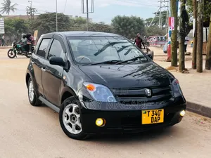 Toyota IST 2005 Black