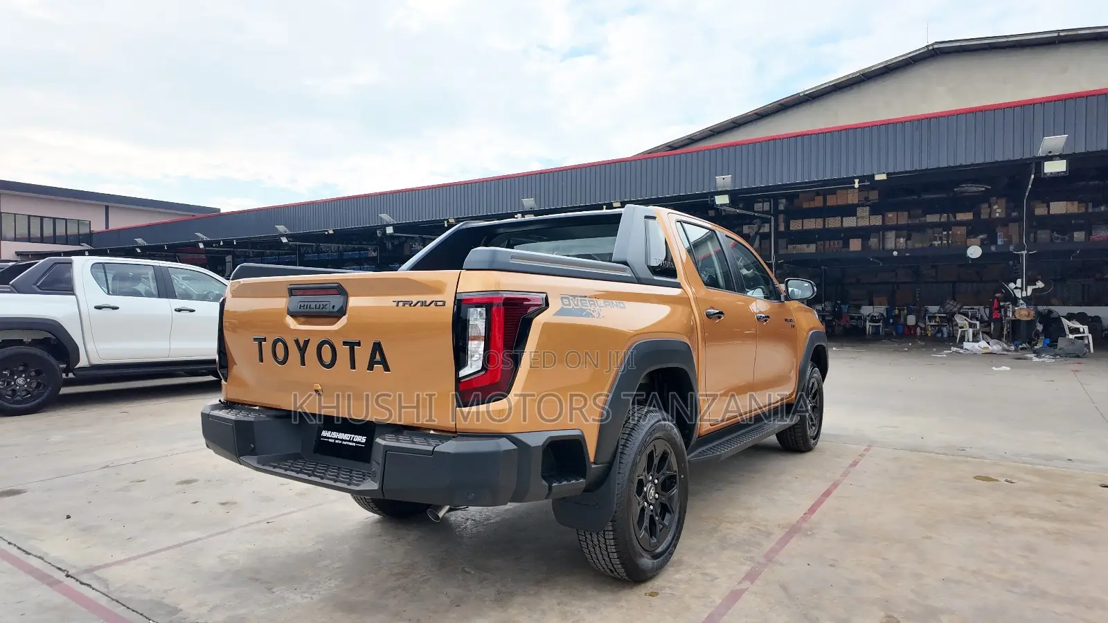 New Toyota Hilux 2025 Orange