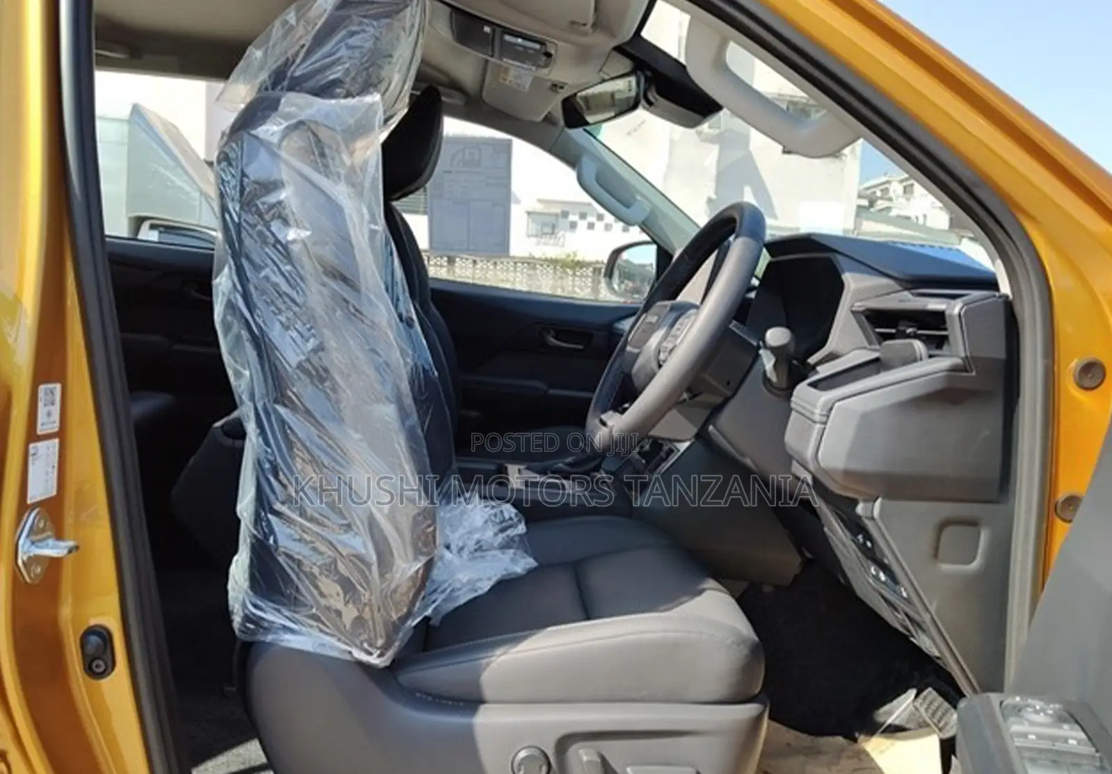 New Toyota Hilux 2025 Orange