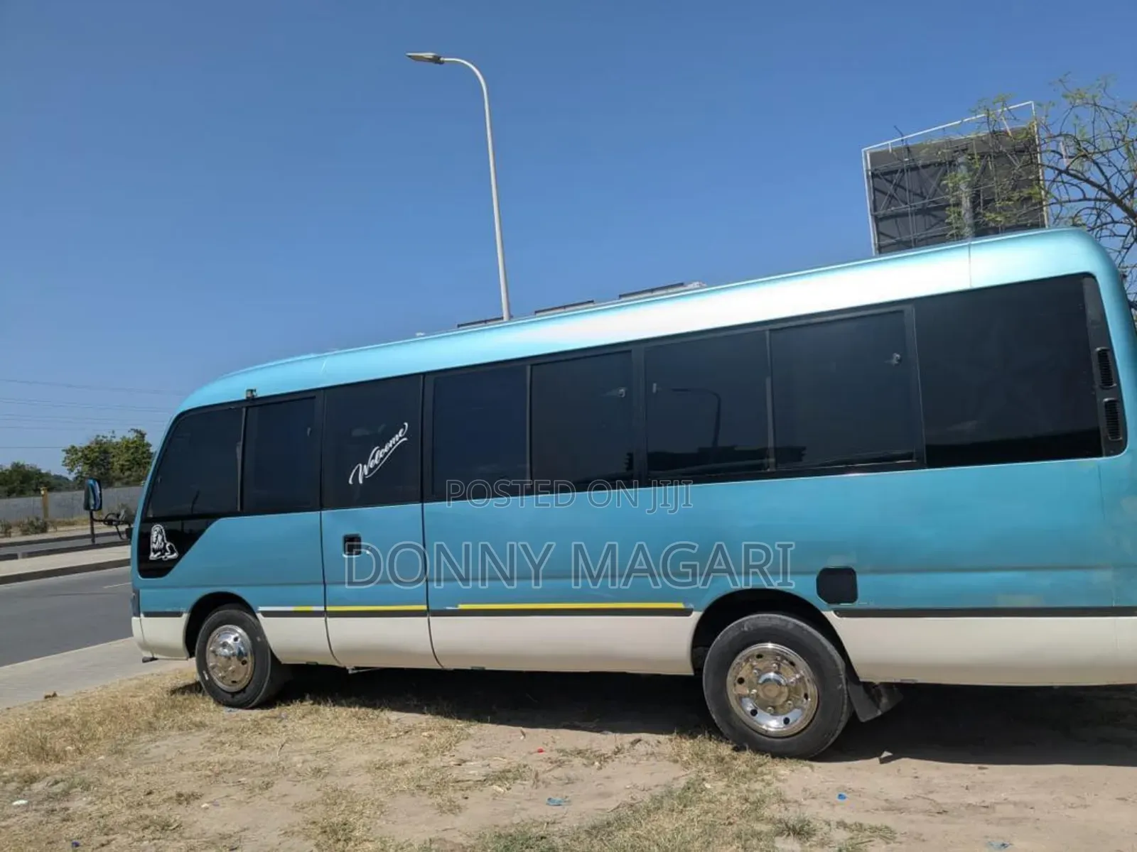 Toyota Coaster 2004 Blue
