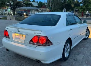 Toyota Crown 2007 White
