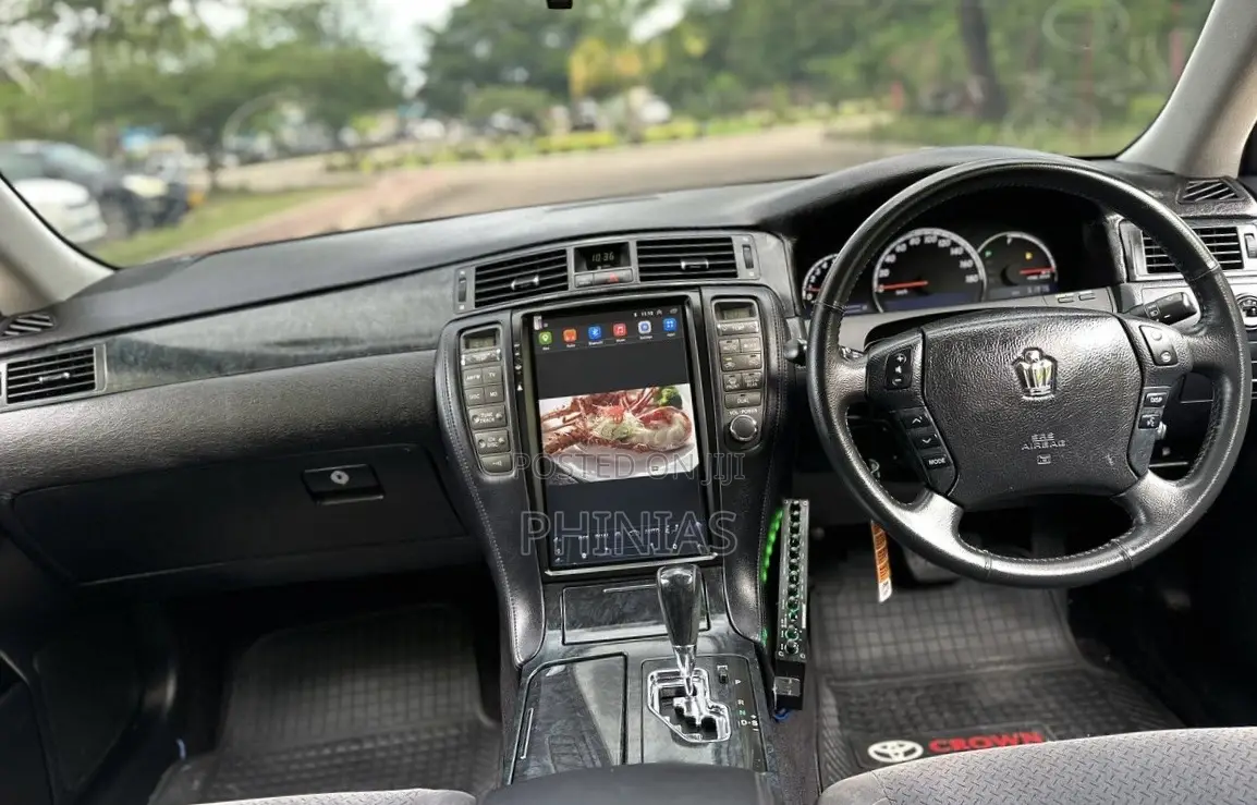 Toyota Crown 2007 White