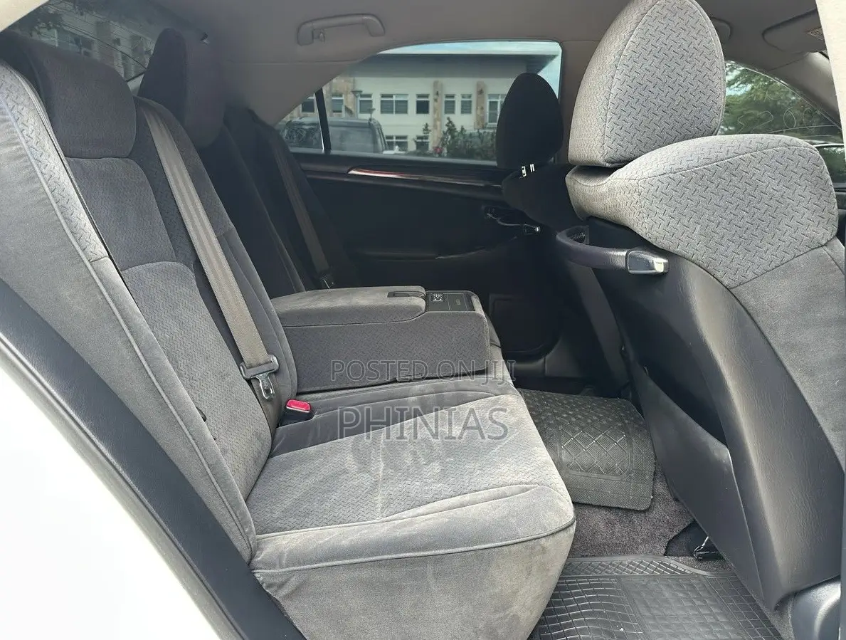 Toyota Crown 2007 White