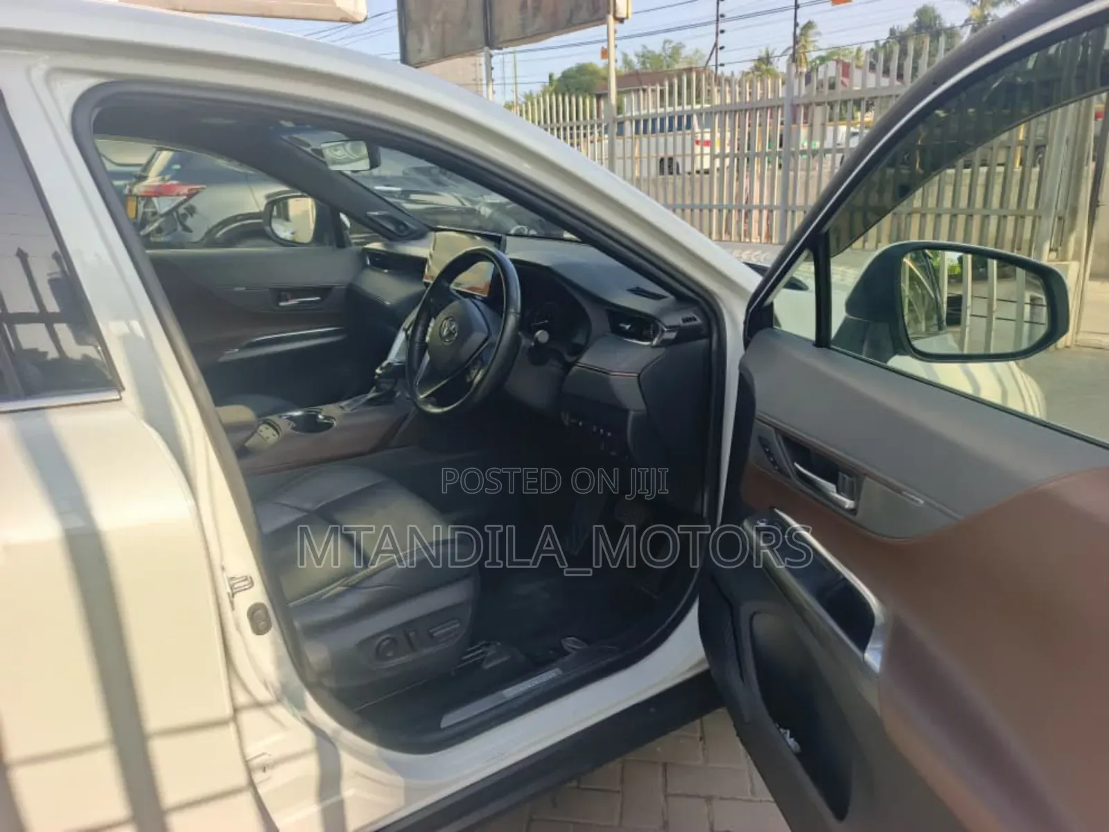 Toyota Harrier 2.5 Hybrid GR Sport 2020 White