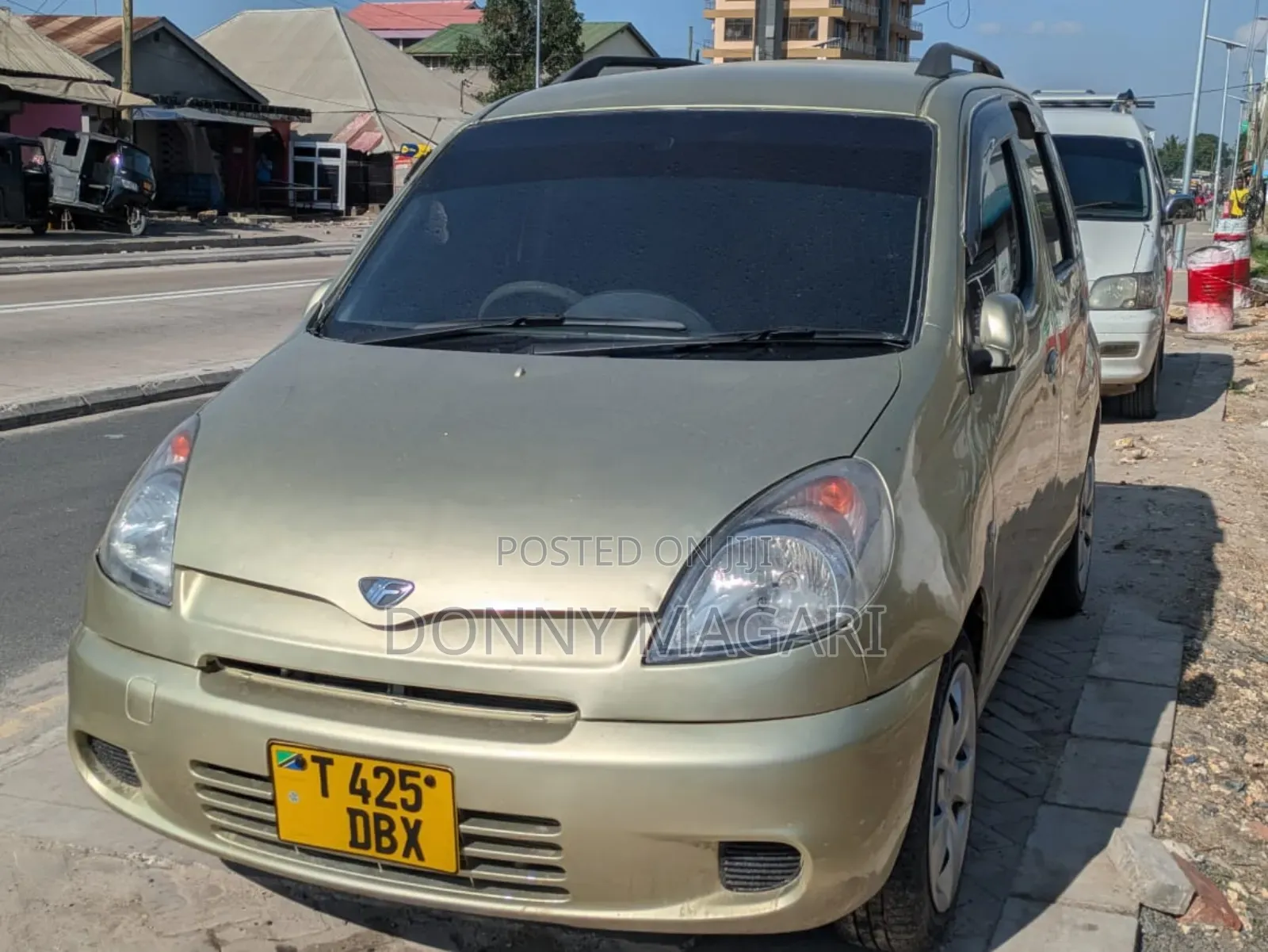 Toyota Fun Cargo 2005 Silver