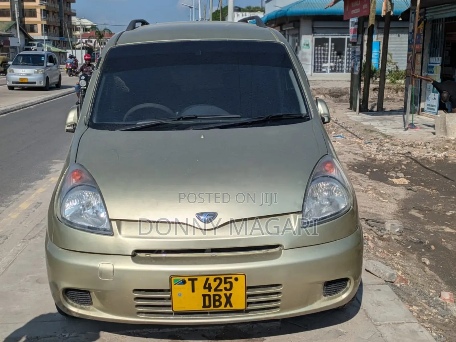 Toyota Fun Cargo 2005 Silver