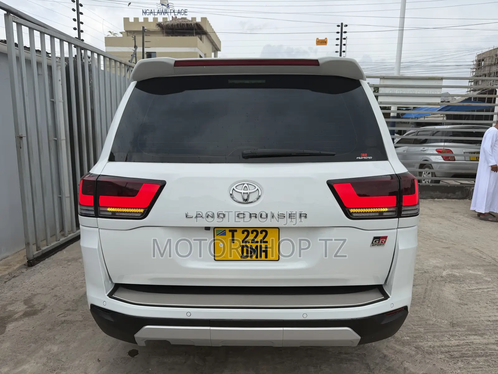 Toyota Land Cruiser 4.6 V8 ZX 2016 White