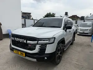 Toyota Land Cruiser 4.6 V8 ZX 2016 White