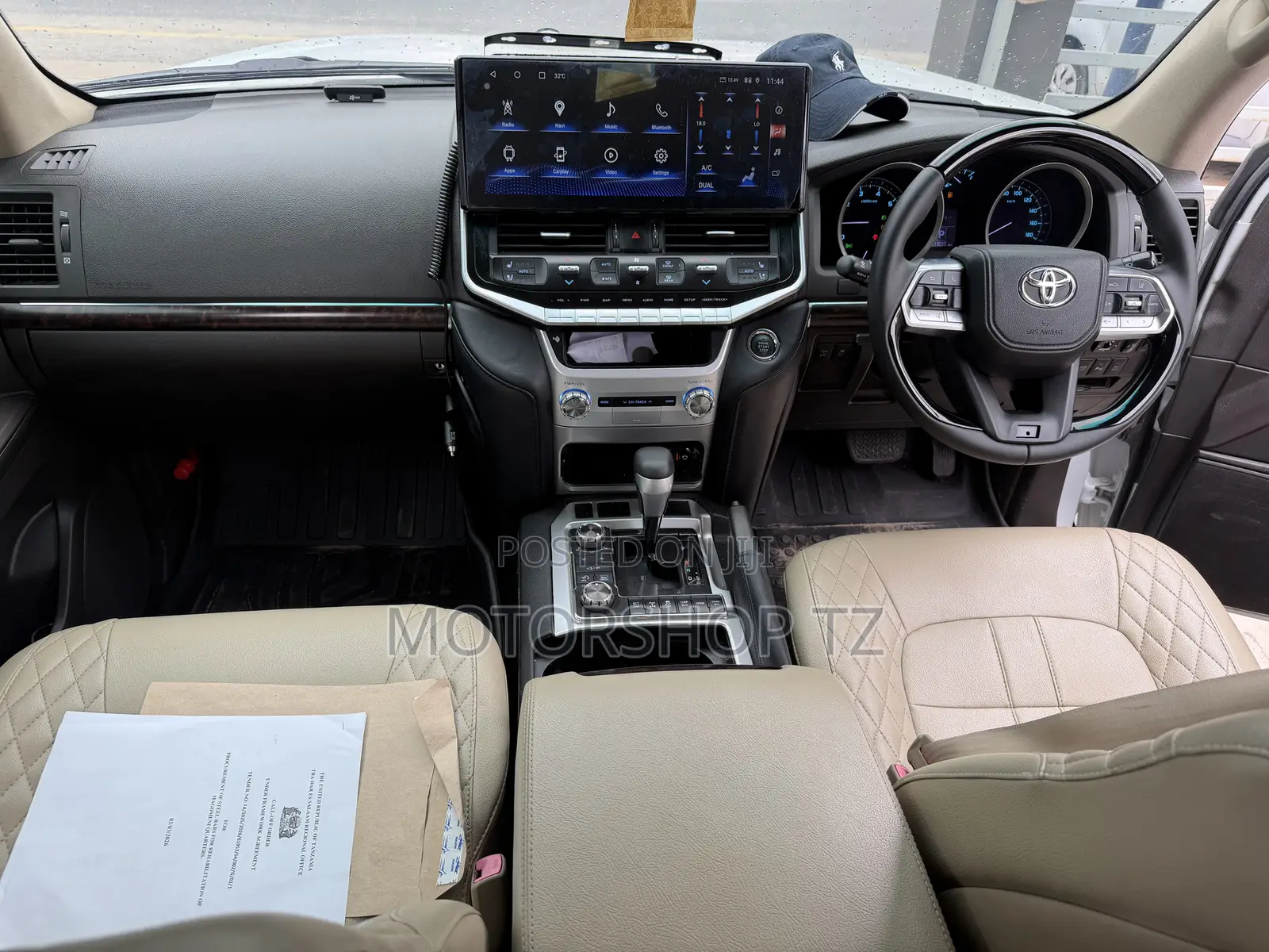 Toyota Land Cruiser 4.6 V8 ZX 2016 White