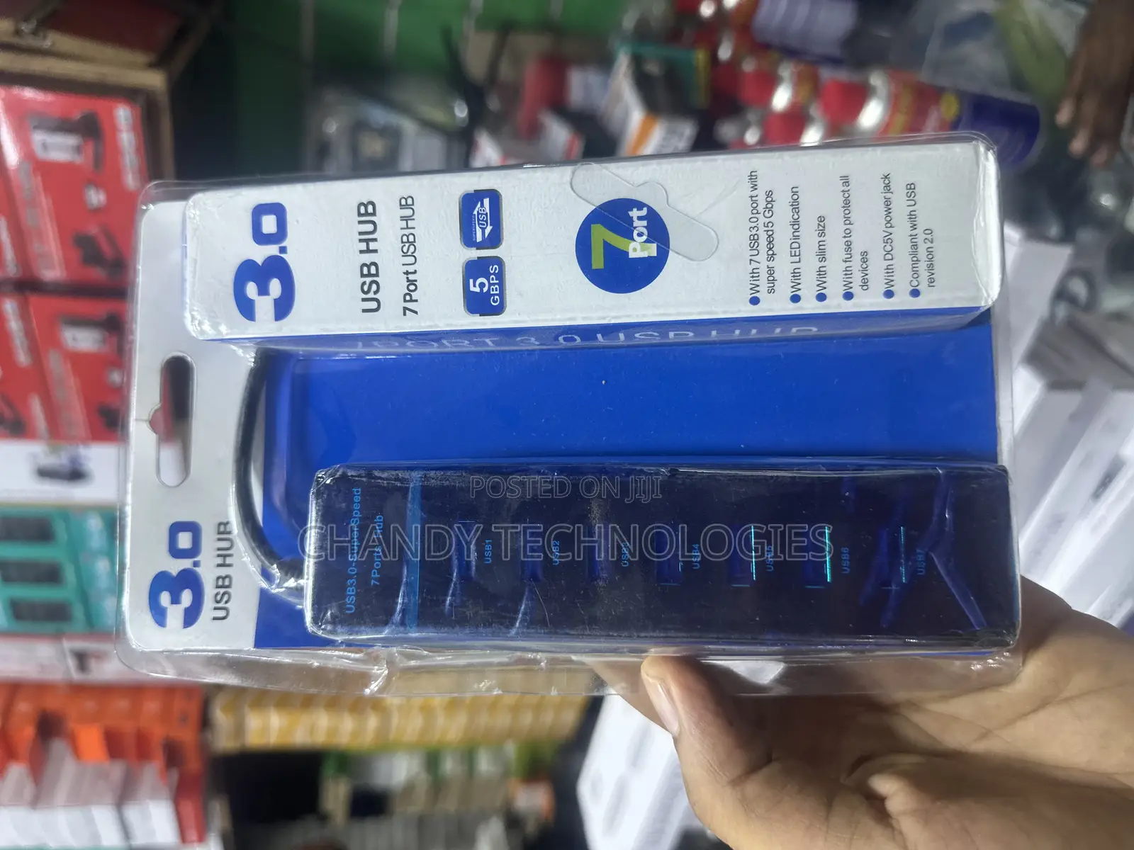 Usb 3.0 Hub With 7 Ports, Designed for High-Speed Data Transfer