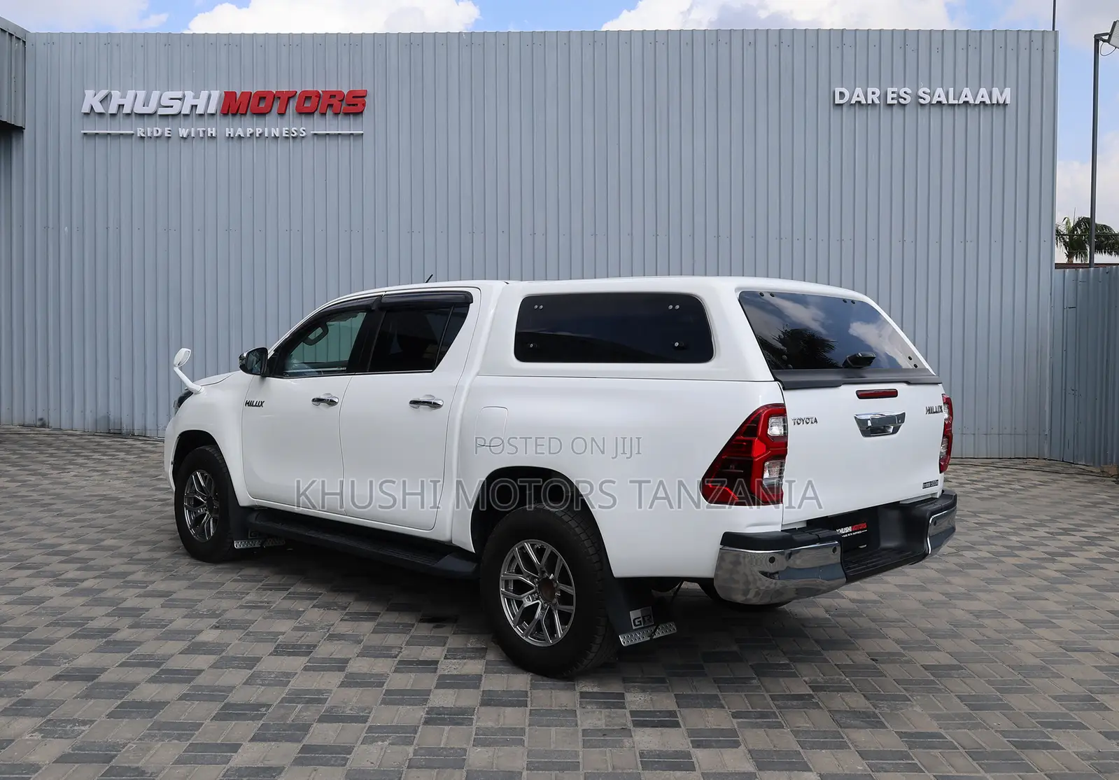 Toyota Hilux 2021 White
