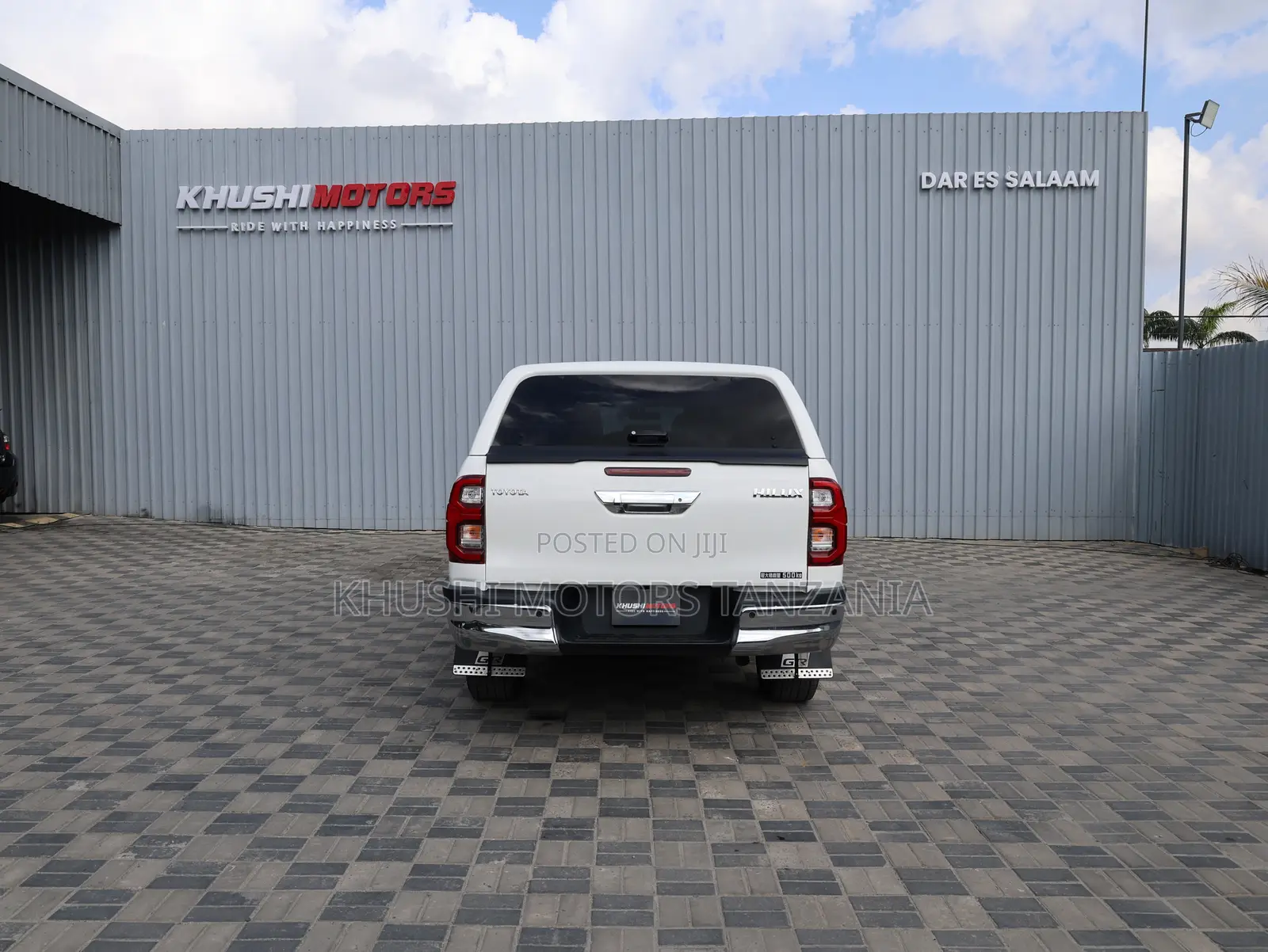 Toyota Hilux 2021 White