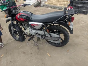 Bajaj Boxer X125 2025 Black