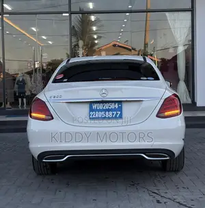 Mercedes-Benz C200 2015 Pearl