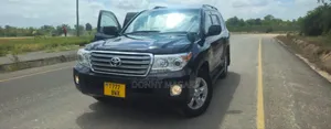Toyota Land Cruiser 2010 Black