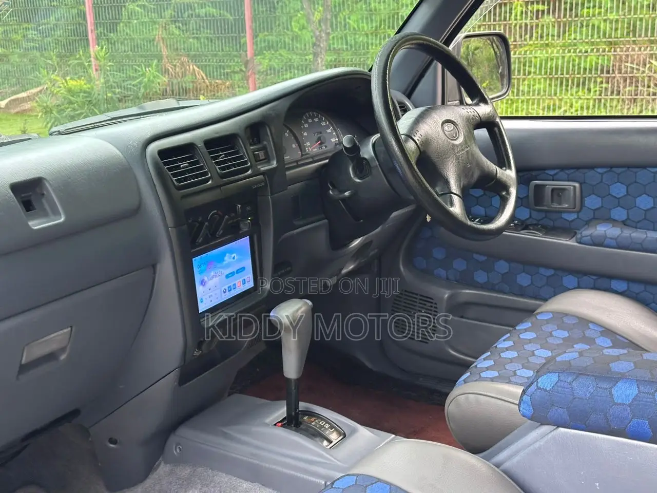 Toyota Hilux 2000 Blue