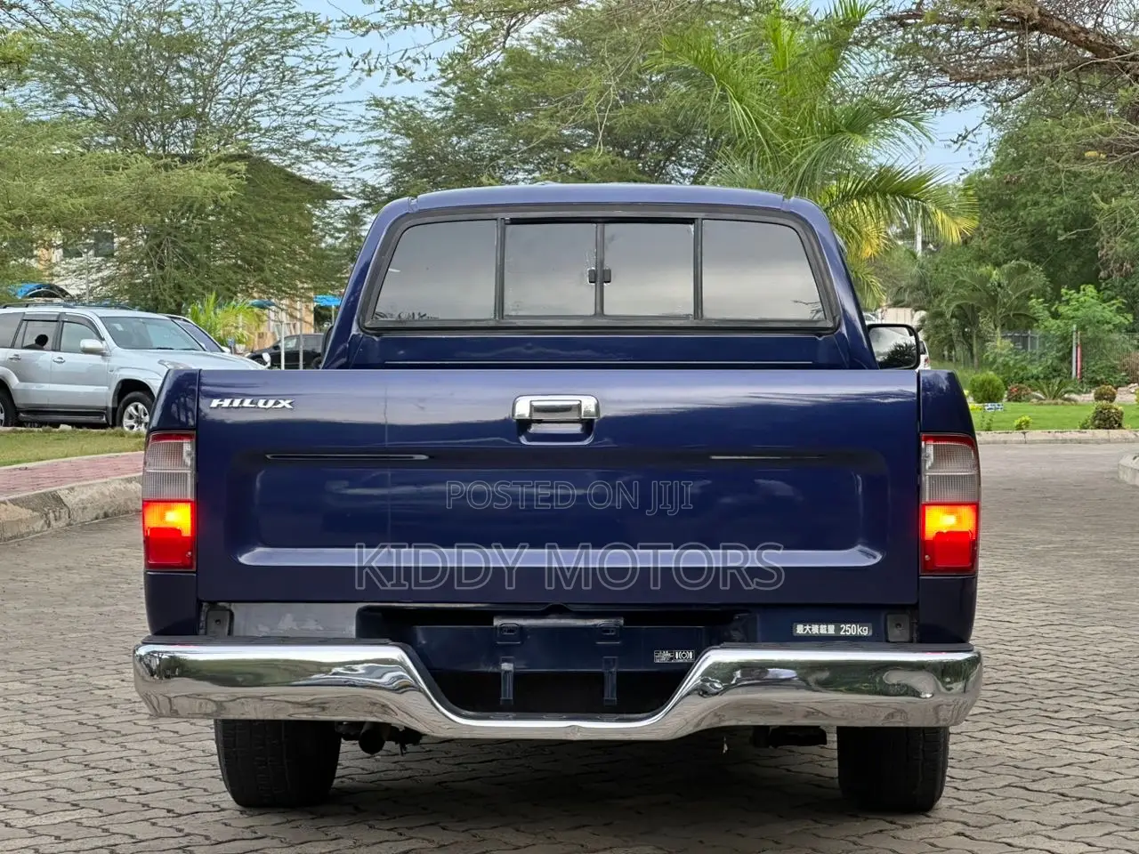 Toyota Hilux 2000 Blue