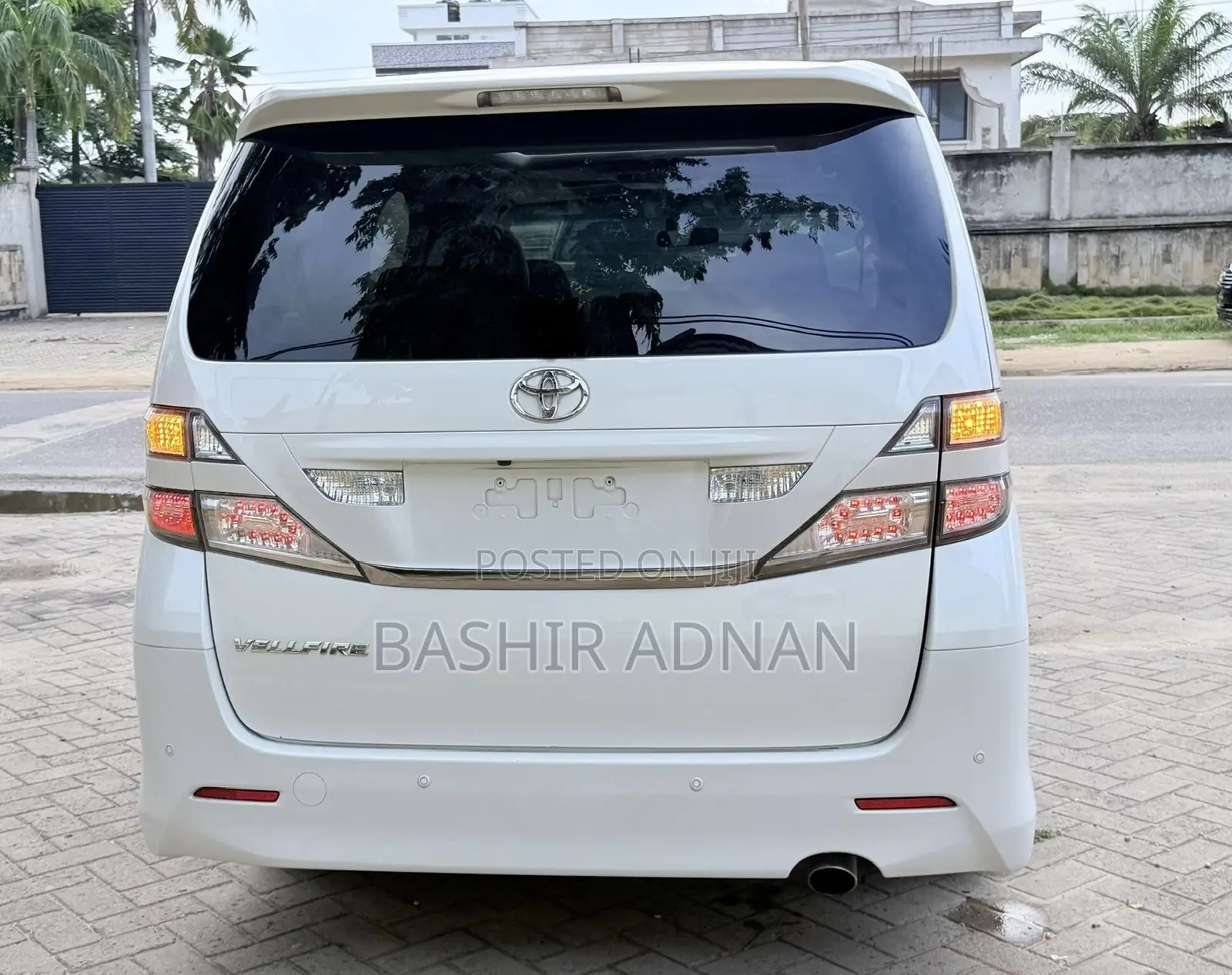 Toyota Vellfire 2010 Pearl