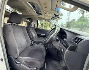 Toyota Vellfire 2010 Pearl