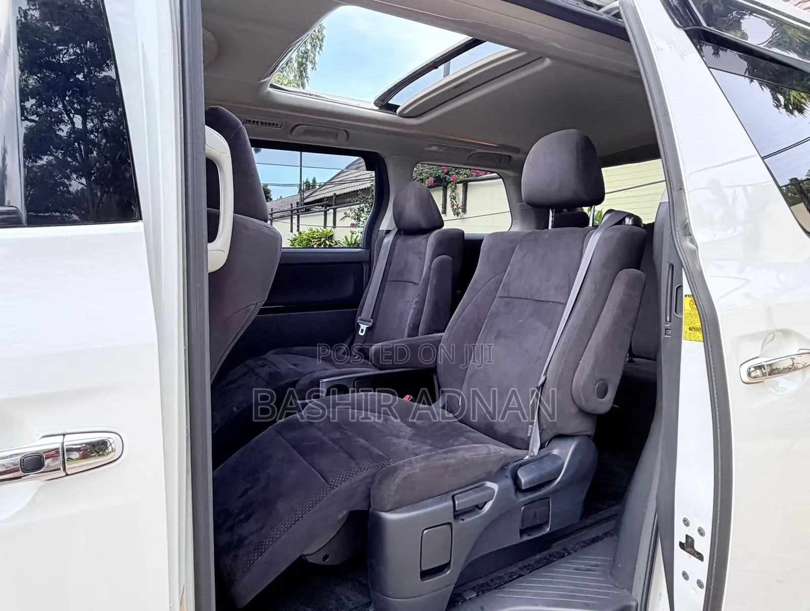 Toyota Vellfire 2010 Pearl