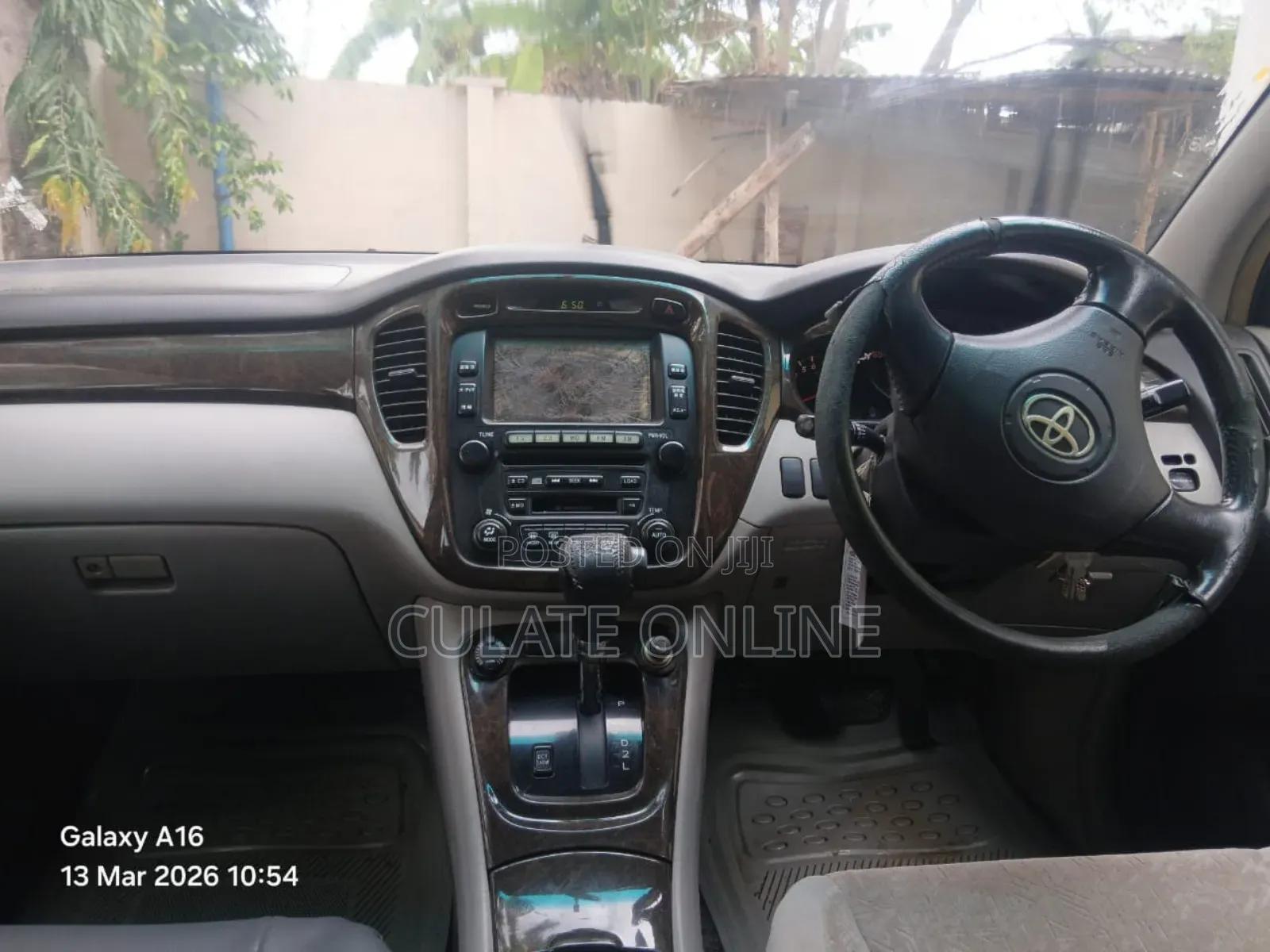 Toyota Kluger 2001 Gold