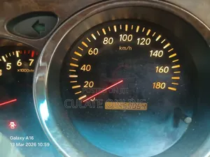 Toyota Kluger 2001 Gold