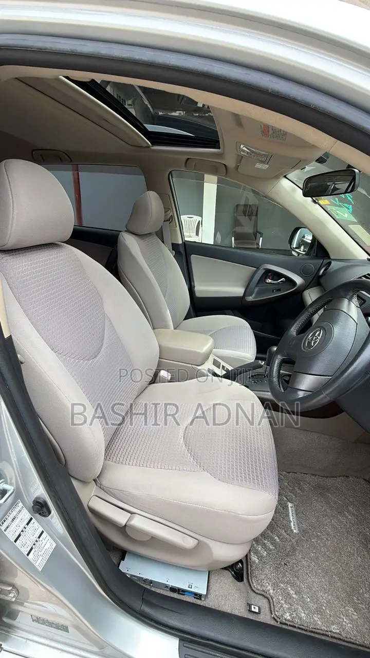 Toyota Vanguard 2008 Silver