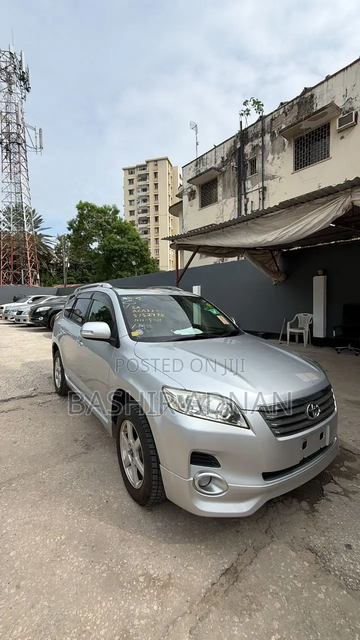 Toyota Vanguard 2008 Silver