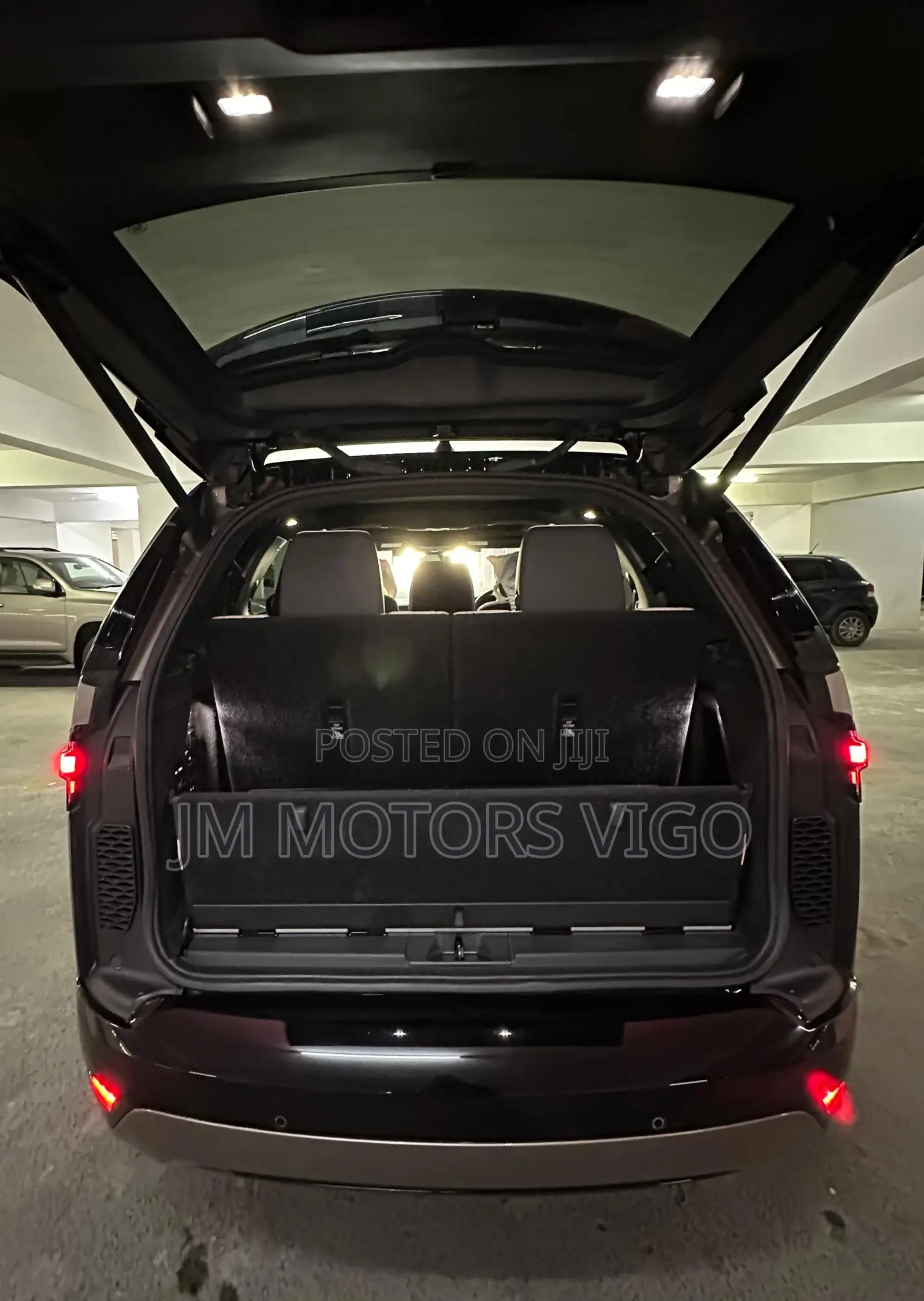 Land Rover Discovery 2022 Gray
