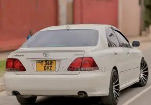 Toyota Crown 2007 White