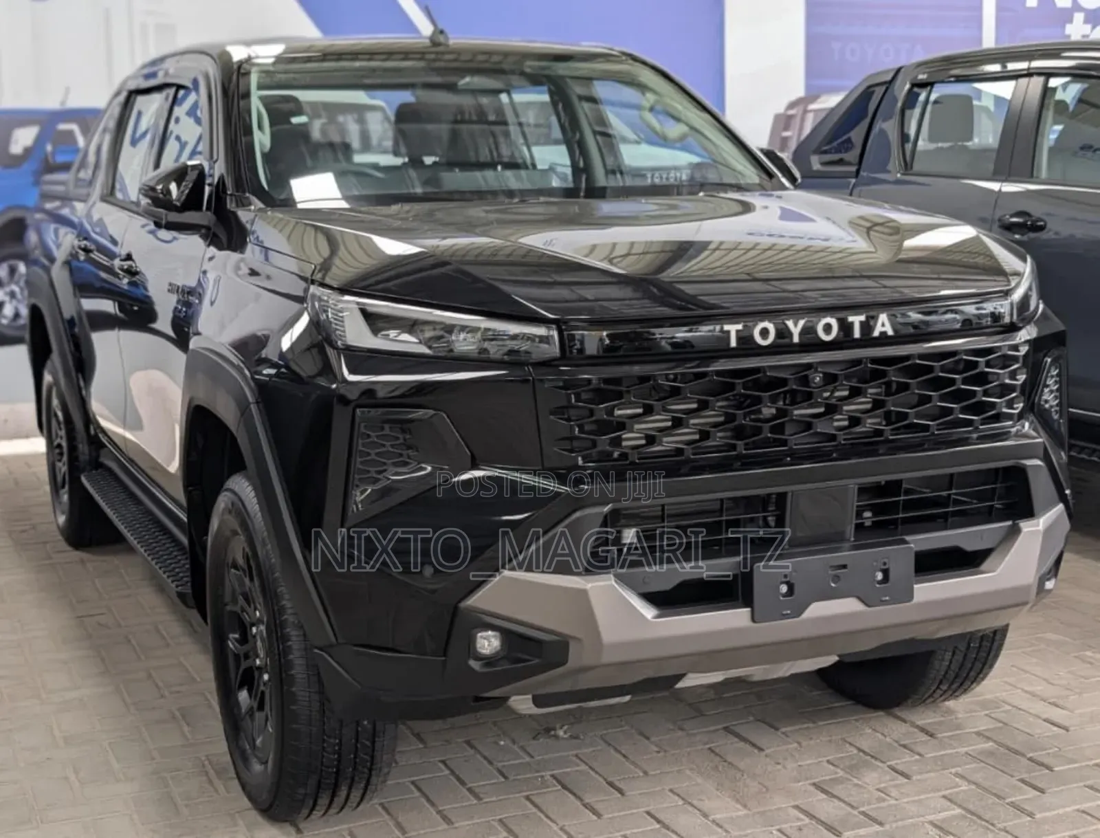New Toyota Hilux 2025 Black