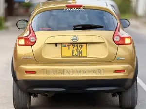 Nissan Juke 2012 Gold