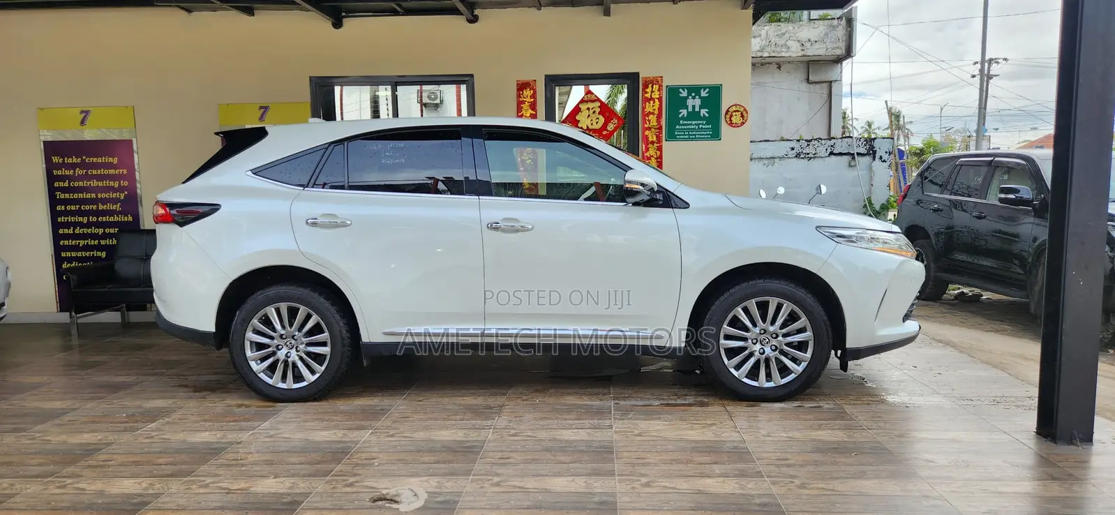 Toyota Harrier 2.0 2019 White