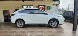 Toyota Harrier 2.0 2019 White