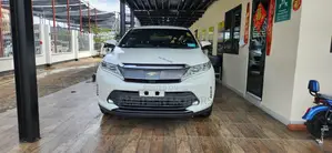 Toyota Harrier 2.0 2019 White