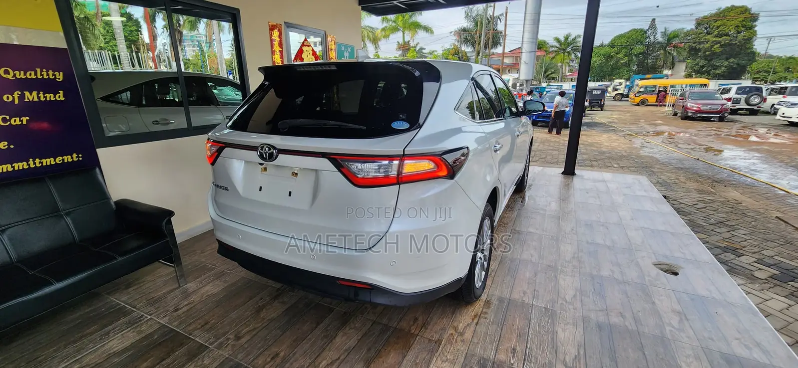 Toyota Harrier 2.0 2019 White