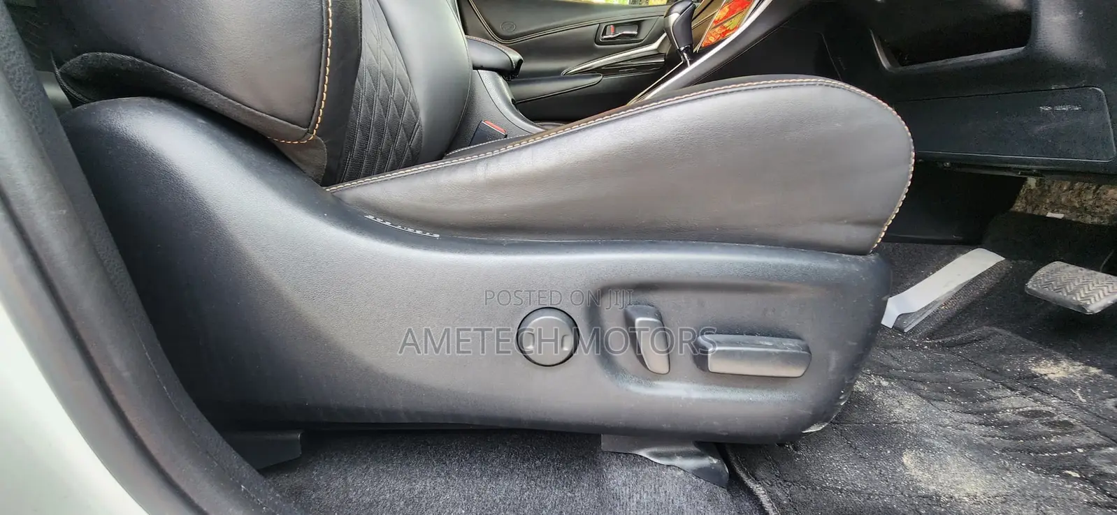 Toyota Harrier 2.0 2019 White