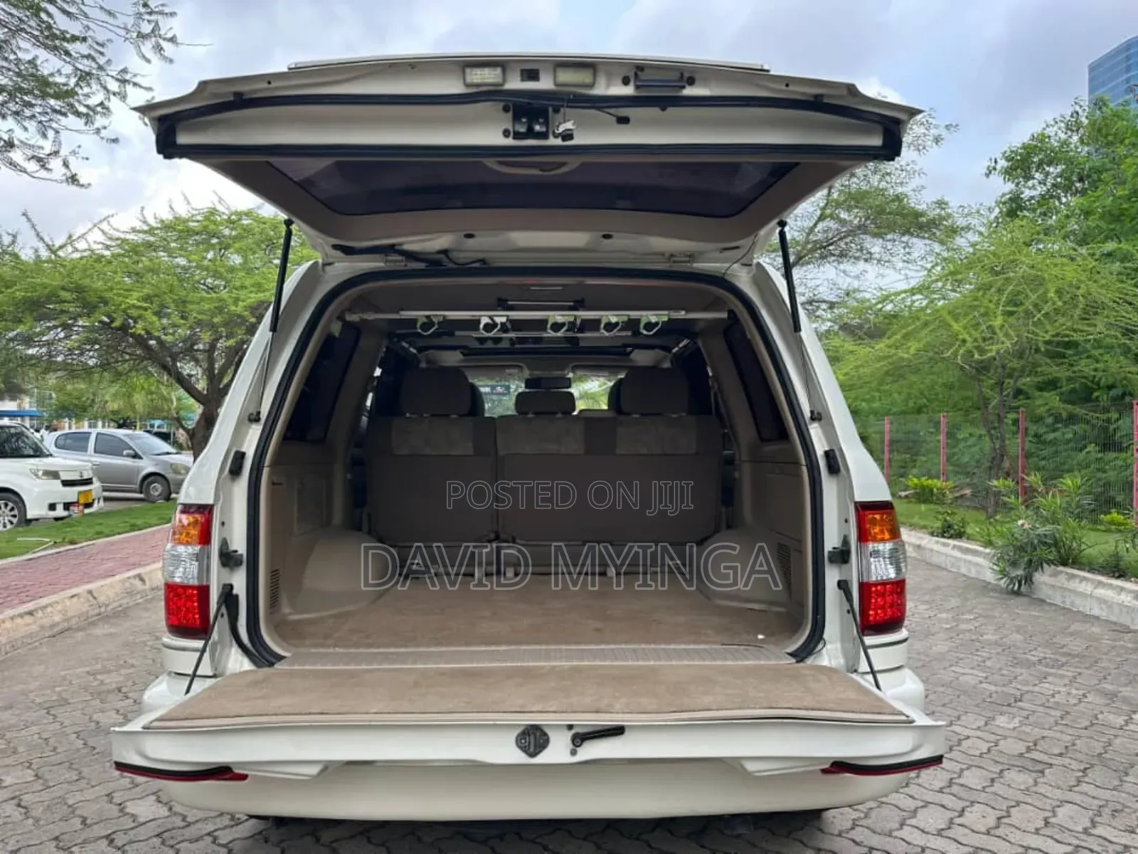 Toyota Land Cruiser 1999 Pearl