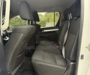Toyota Hilux 2018 White