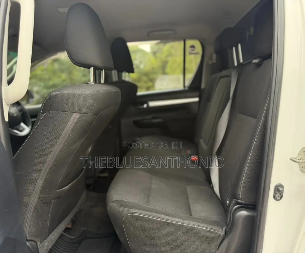 Toyota Hilux 2018 White