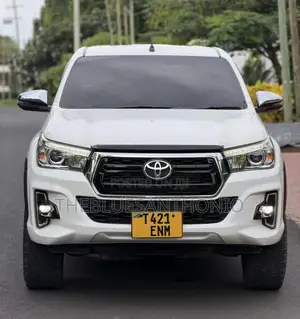 Toyota Hilux 2018 White