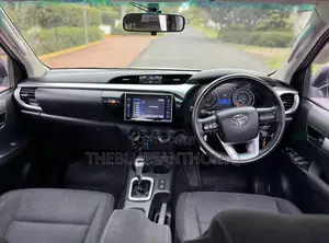 Toyota Hilux 2018 White