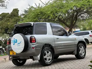 Toyota RAV4 1999 Silver