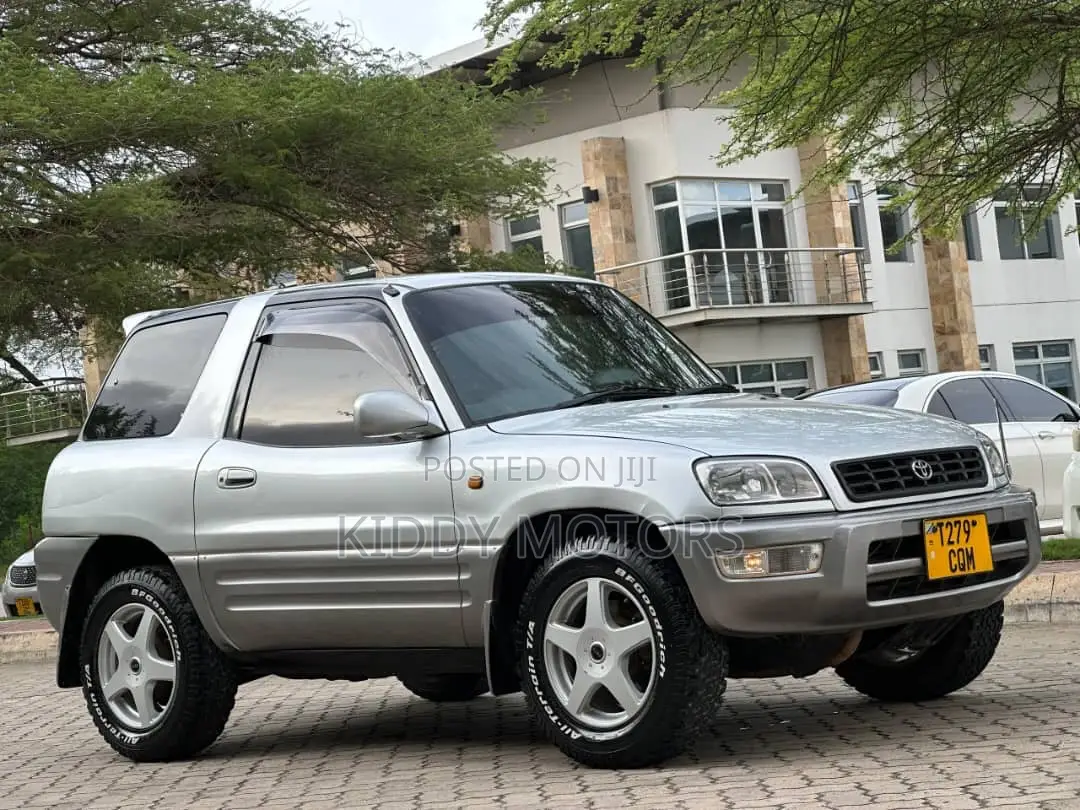 Toyota RAV4 1999 Silver