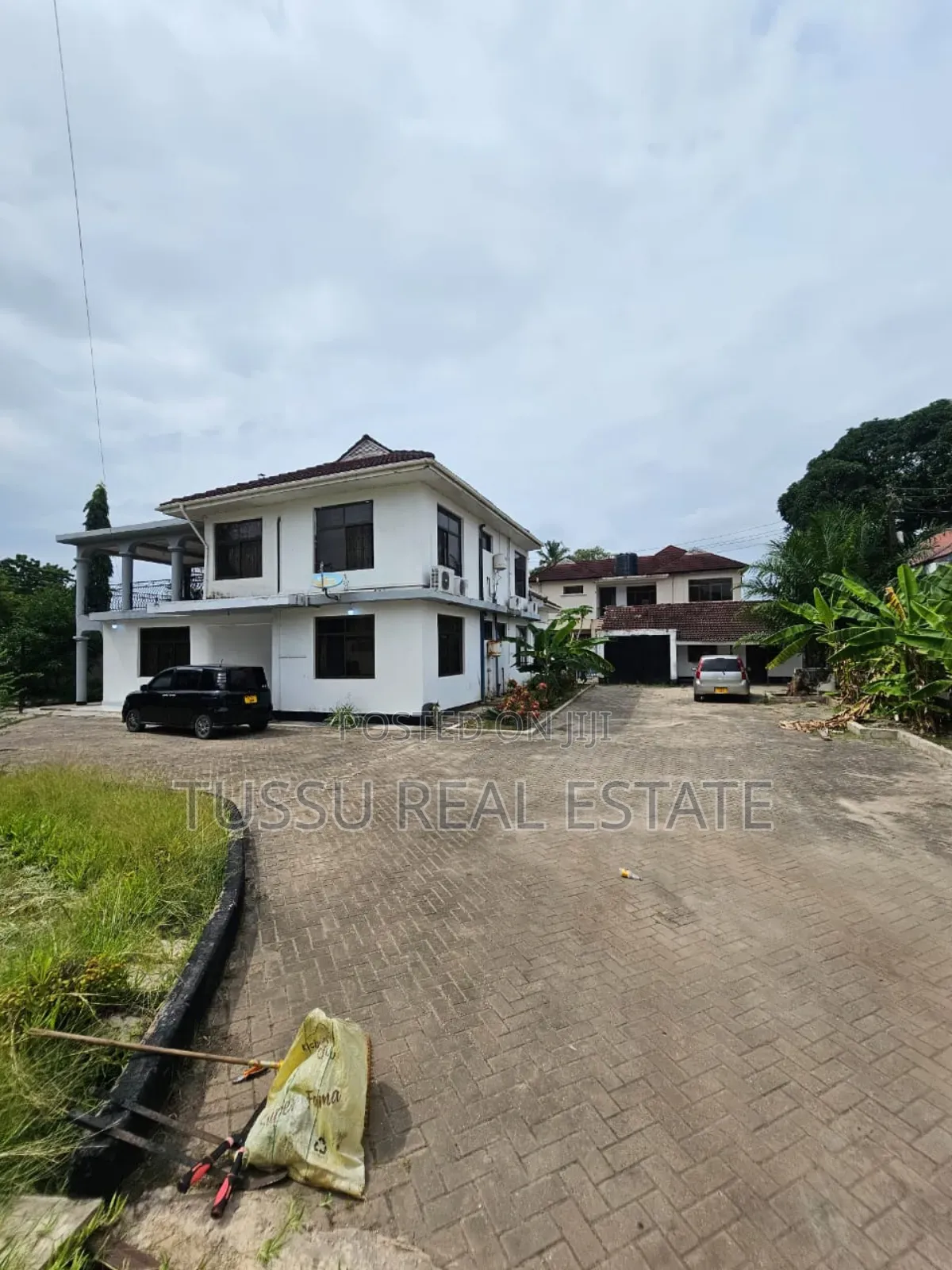 Mini Flat in Mikochen, Mikocheni for sale