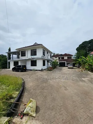 Mini Flat in Mikochen, Mikocheni for sale