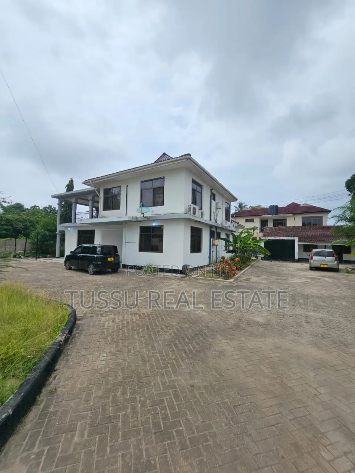 Mini Flat in Mikochen, Mikocheni for sale