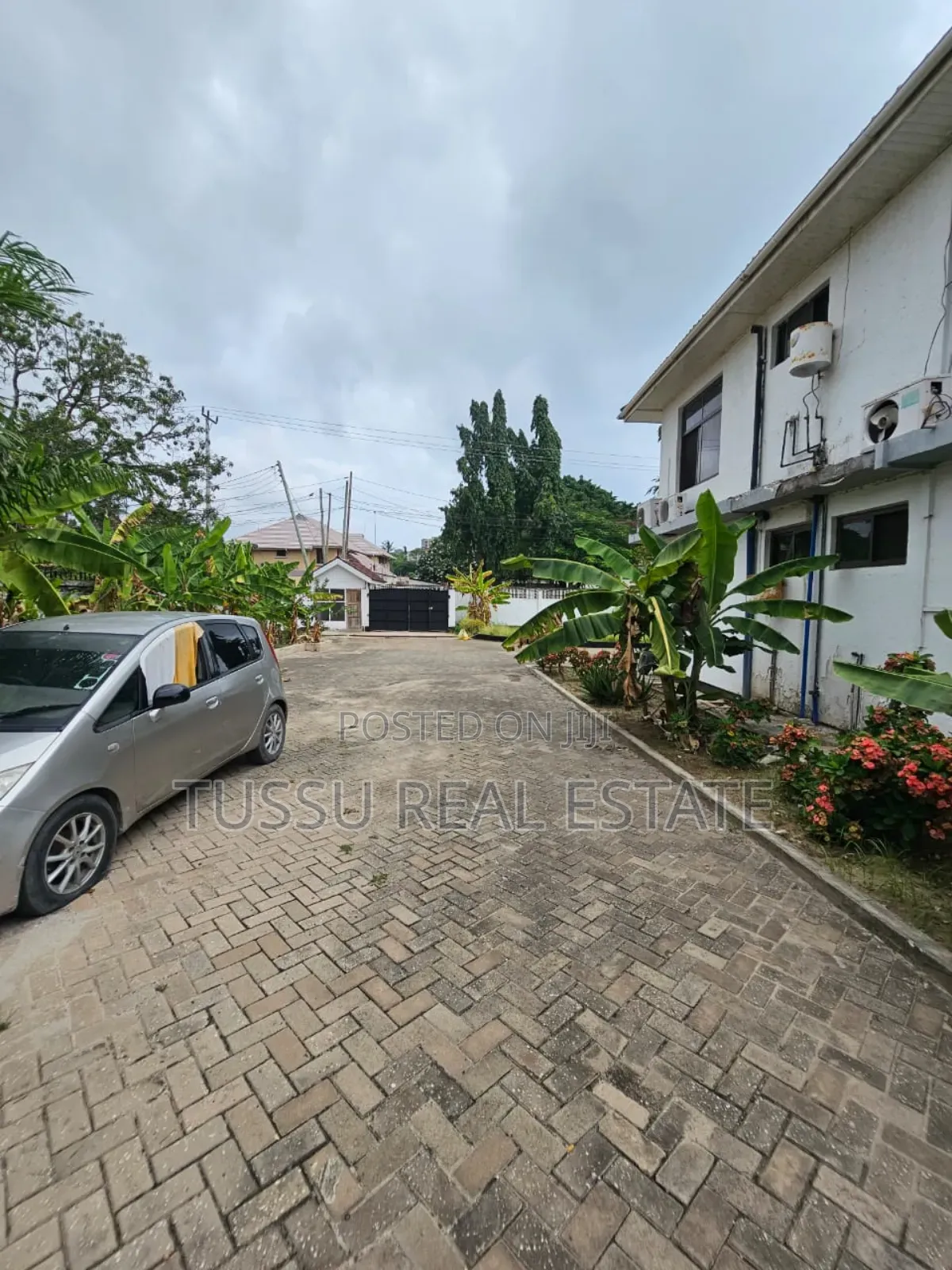Mini Flat in Mikochen, Mikocheni for sale