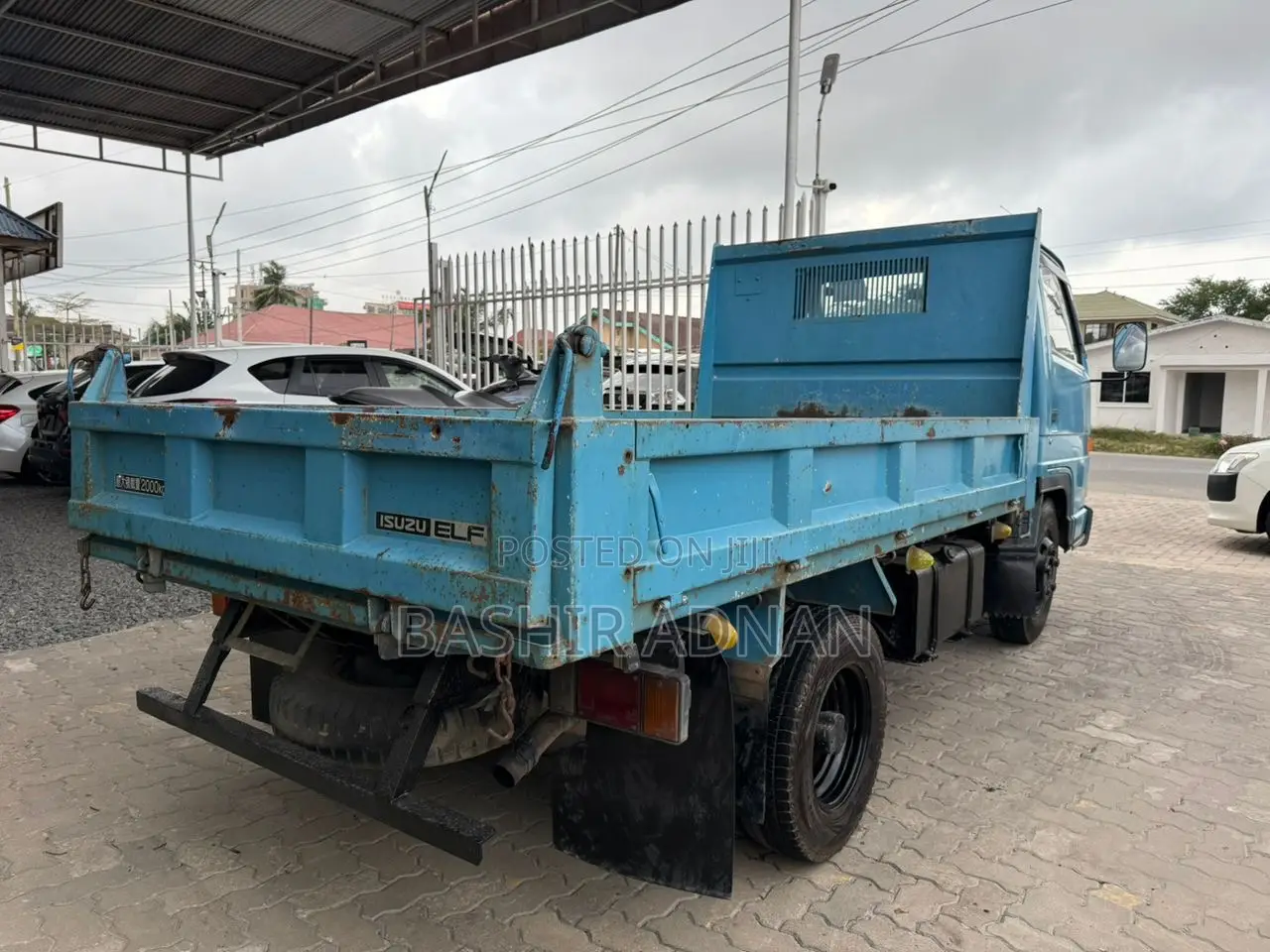 Isuzu Elf Dumper Truck 2 Tonnes Upper Leaf Unregistered(Mpya).