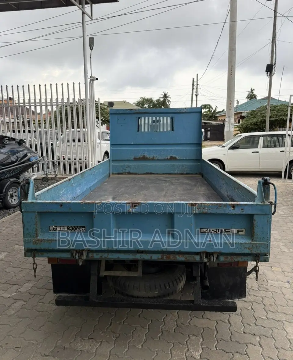 Isuzu Elf Dumper Truck 2 Tonnes Upper Leaf Unregistered(Mpya).